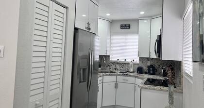 💎💎stylish 2 Bedrooms Apartment By Miami Airport