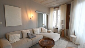 Apartment, 4 Bedrooms | Living area - Up too 8- 10 Persons Stay in Antwerp (Antwerp)