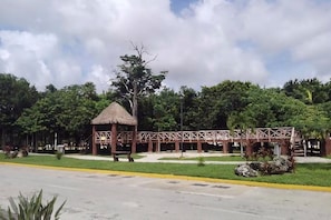 Condo, 2 habitaciones, patio, vista al jardín | Exterior