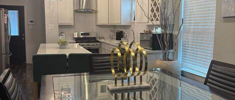 House, 3 Bedrooms, Smoking, Patio | Dining room