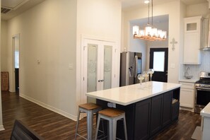 House, 3 Bedrooms, Patio | Interior - Gated Downtown Jewel (Houston)