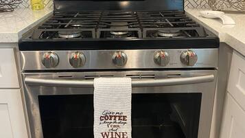 House, 3 Bedrooms, Patio | Interior