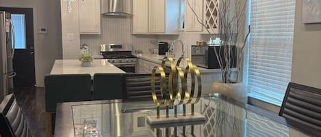 غرفة لتناول الطعام