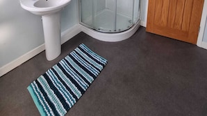 Apartment, 1 Schlafzimmer, Mikrowelle, Stadtblick | Badezimmer