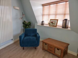 Apartment, 1 Schlafzimmer, Mikrowelle, Stadtblick | Wohnbereich