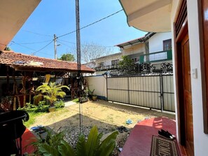 Room, 1 Bedroom, Balcony, Garden View | Property grounds - 100 Step Beach White House (Weligama)