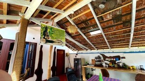 Dormitório compartilhado, 1 quarto | Opções para refeição
