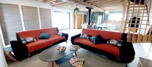 Télévision, table de tennis de table