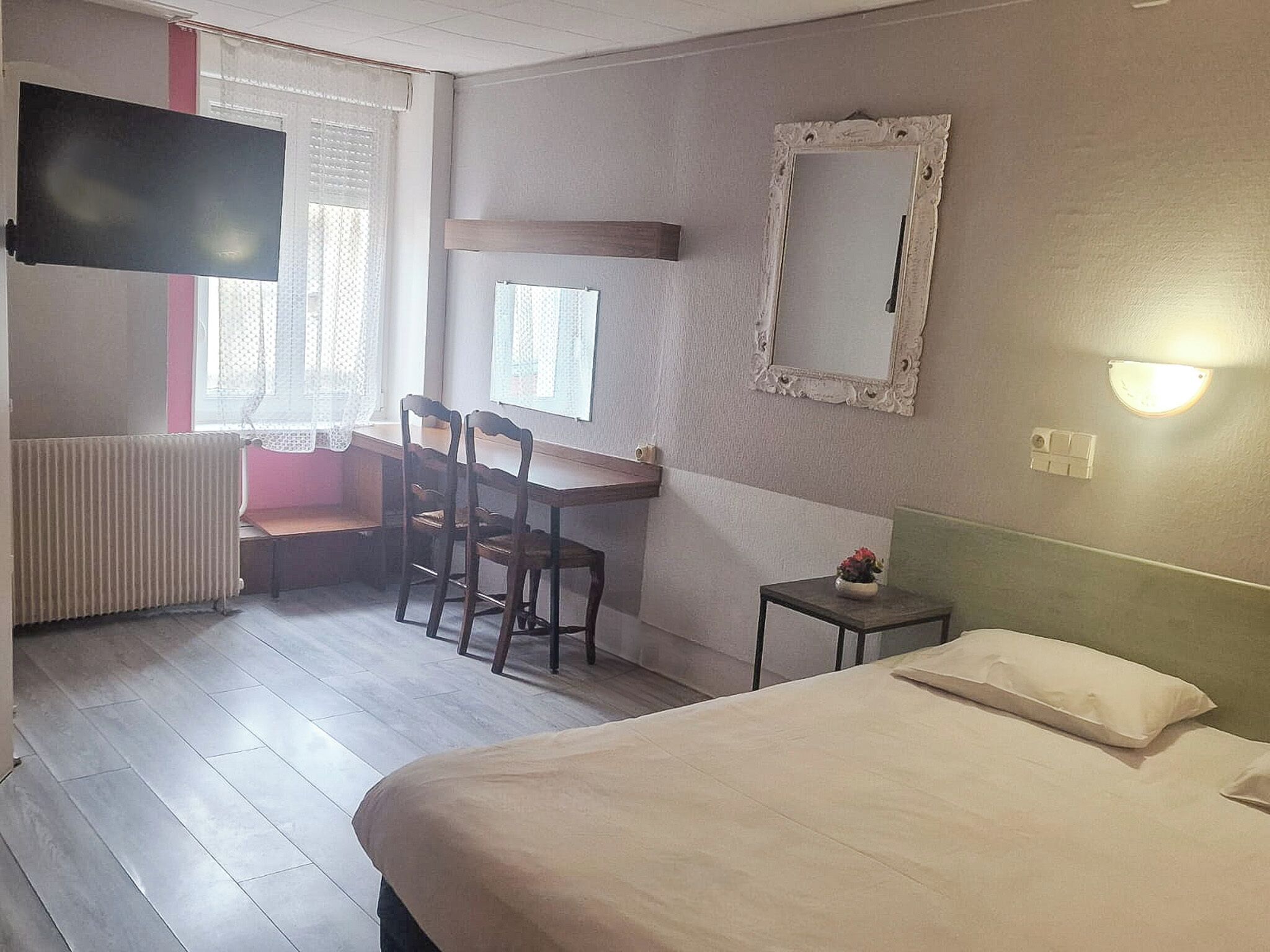 standard double room | 1 bedroom, desk, iron/ironing board, free wifi