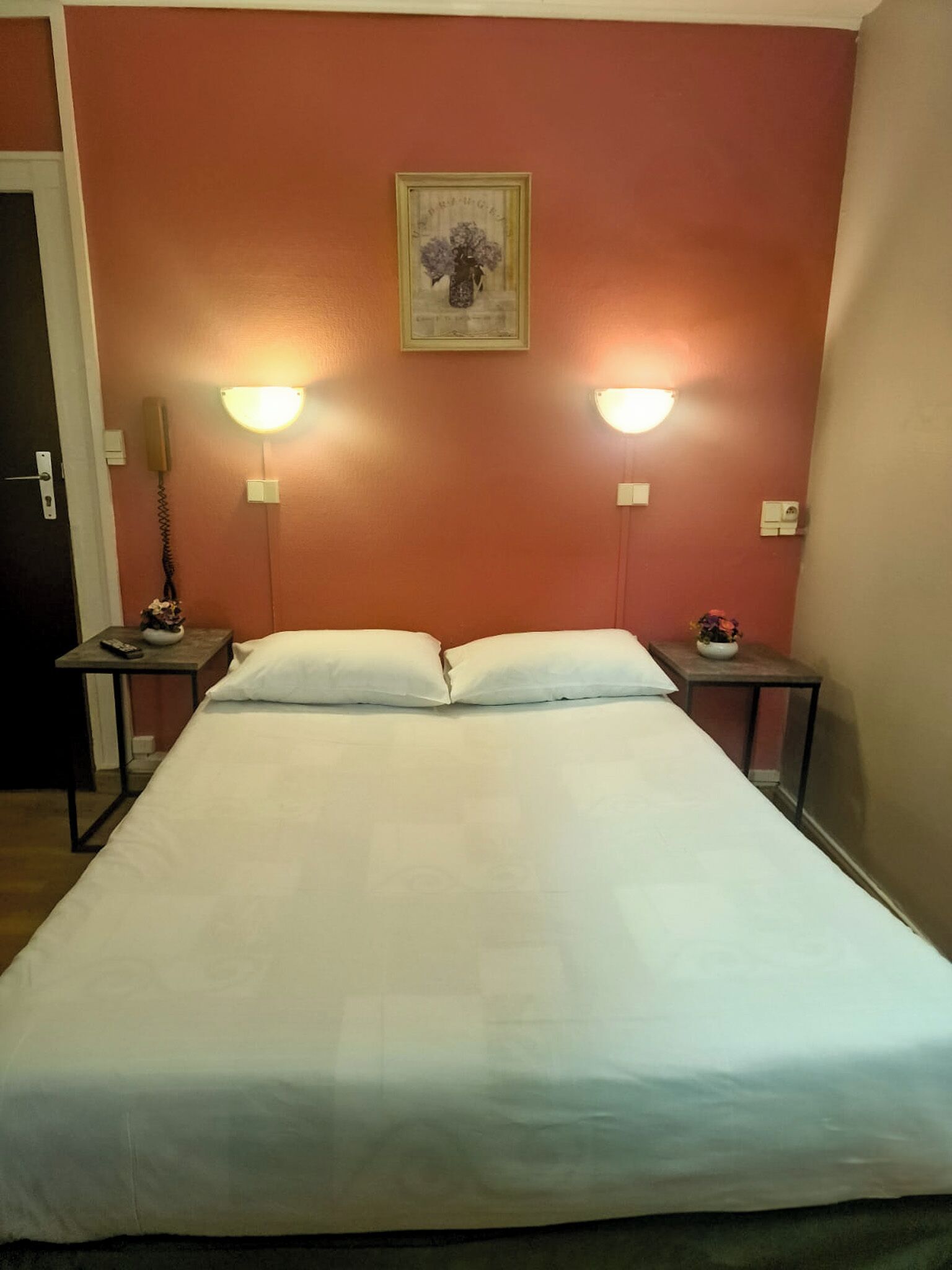 standard double room | 1 bedroom, desk, iron/ironing board, free wifi
