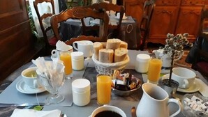 매일 유럽식 아침 식사 유료