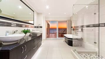 House (5 Bedrooms) | Bahagian dalam