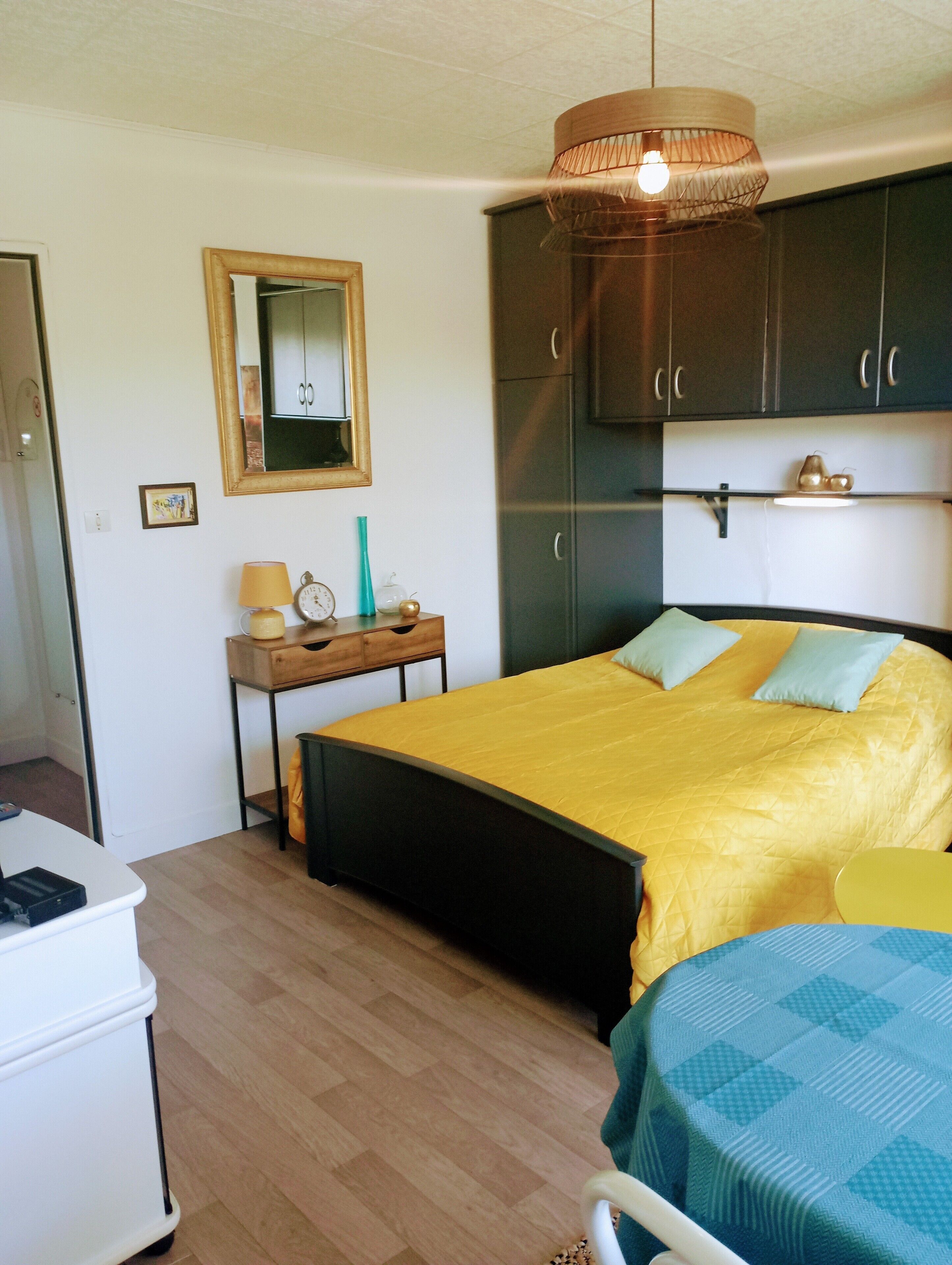 熨斗/熨衫板、免費 Wi-Fi、床單