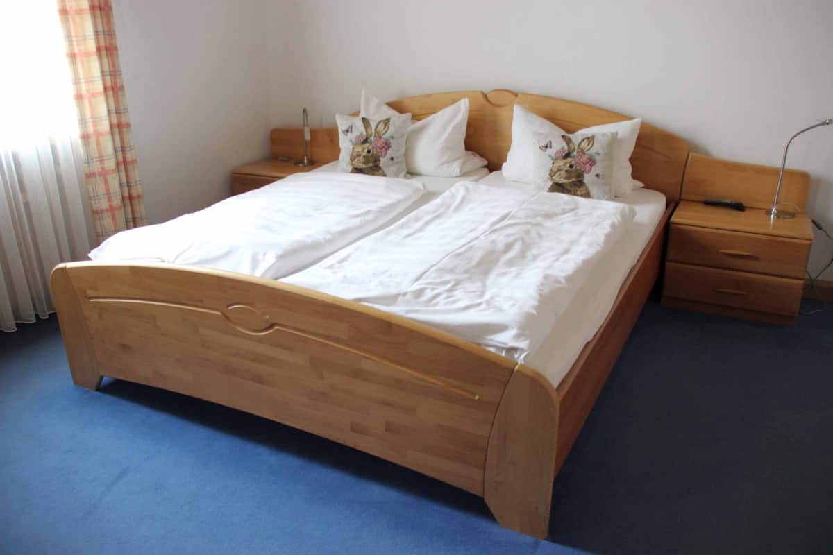 Habitación doble | 1 habitación, caja de seguridad en la habitación y cunas gratuitas