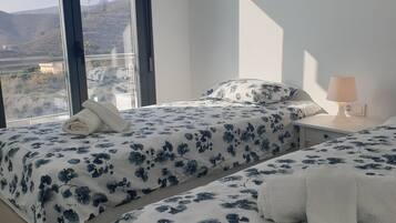 2 bedrooms, free WiFi, bed sheets