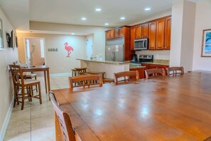 Dining - Ocean Breeze 3D (North Myrtle Beach)
