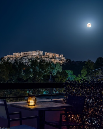 Exterior. Acropolis Vision
