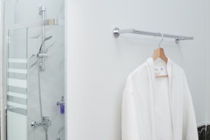 Standard Double or Twin Room | Bathroom | Shower, rainfall showerhead, hair dryer, bathrobes - Acropolis Vision (Athens)
