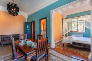 Apartamento básico (Rinaldo) | Comedor