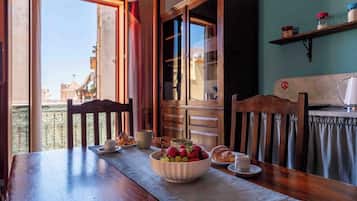 Basic Apartment (Rinaldo) | Dining room