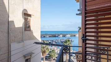 Departamento básico (Rinaldo) | Vista del balcón