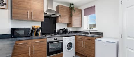 Casa, bagno privato (Modern New Build House) | Cucina condivisa