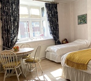 3 bedrooms, free WiFi, bed sheets