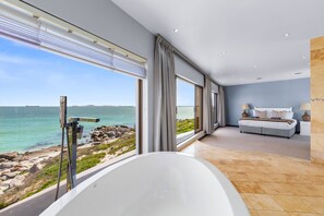 Interior - Tenos On Calypso 16 (Langebaan)