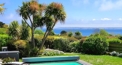 Villa Kergaro, Vue mer, 10 personnes, piscine chauffée