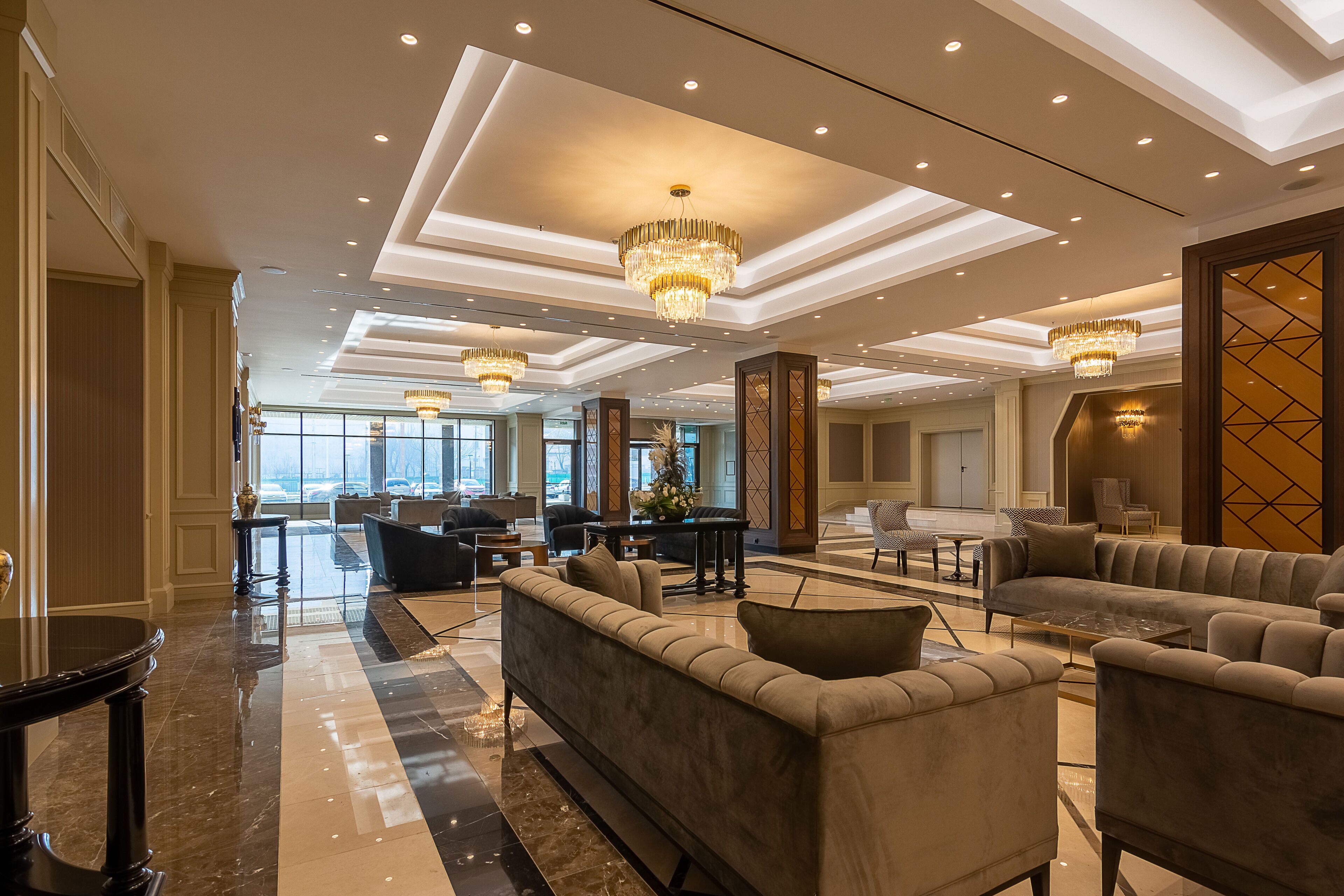 Photo - Astoria Grand Hotel