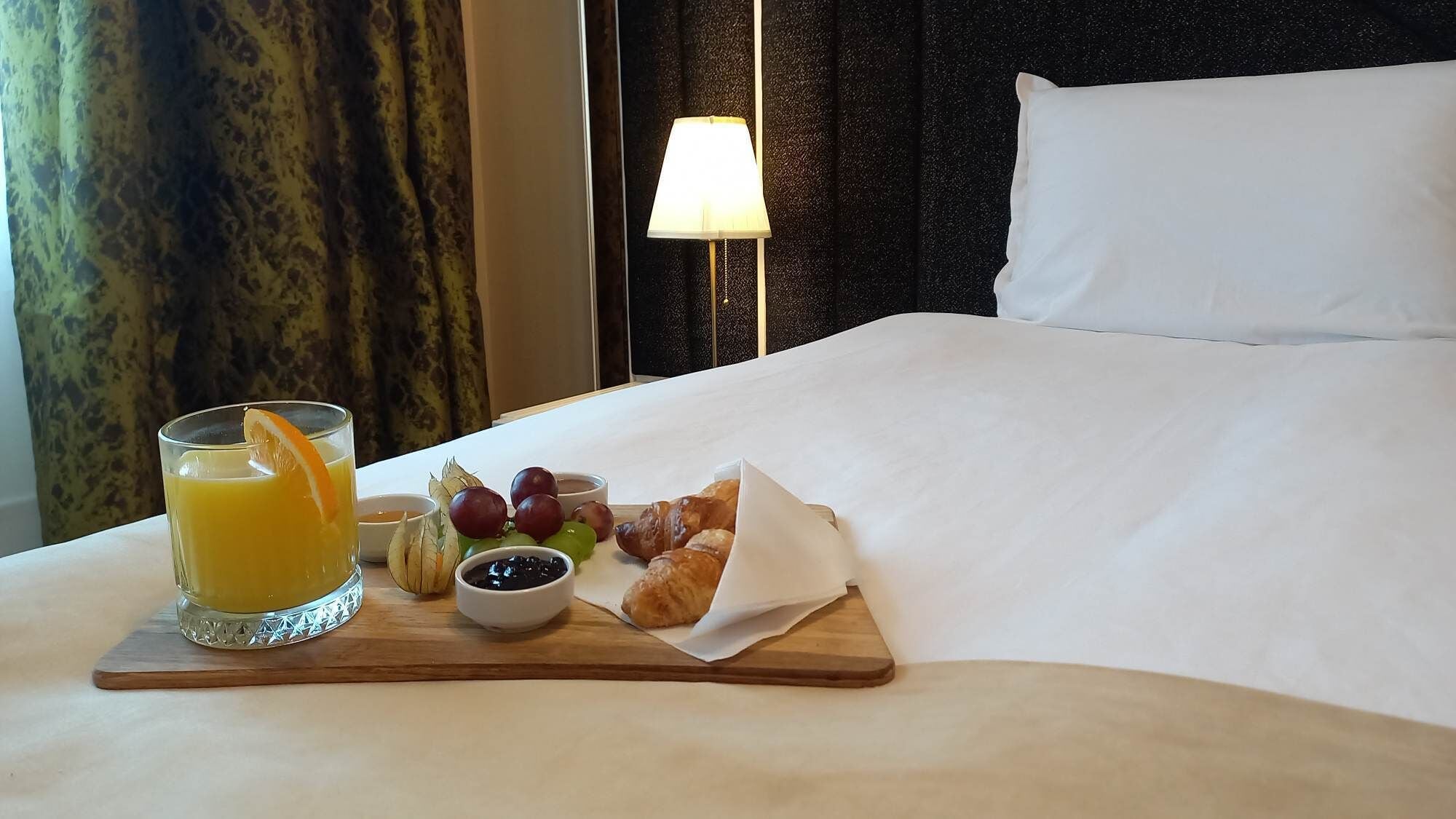 Photo - Astoria Grand Hotel