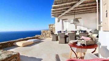 Villa superior | Terraza o patio