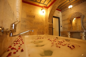 Deluxe Studio Suite | Jetted bathtub - Akritis Cappadocia House (Nevsehir)