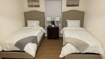 3 bedrooms, in-room safe, desk, iron/ironing board