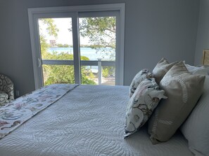 3 habitaciones, escritorio, wifi gratis y ropa de cama 