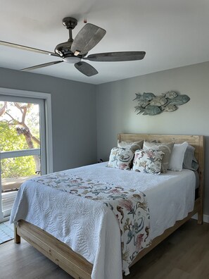 3 bedrooms, desk, free WiFi, bed sheets - Private dock with 2 golf carts Oceanfront home Absolute Best Location on island! (North Captiva)