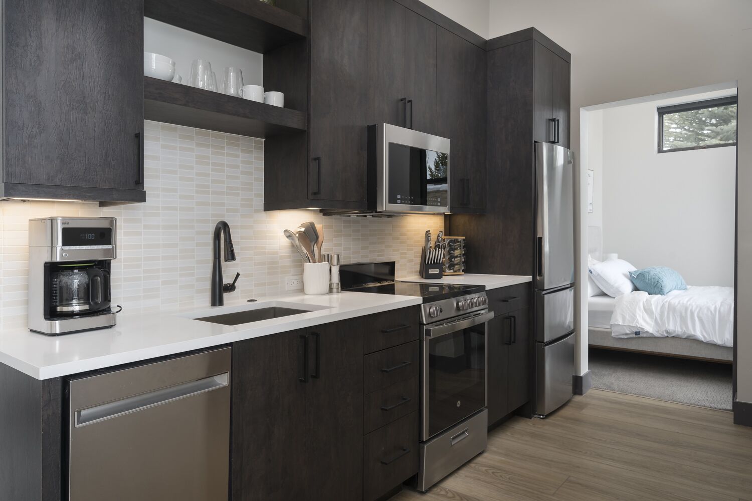 New! Park Ave Flat 1, Brand new Luxury Condo, Minutes to Everything!