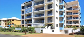 Apartment 404b Coral Sands