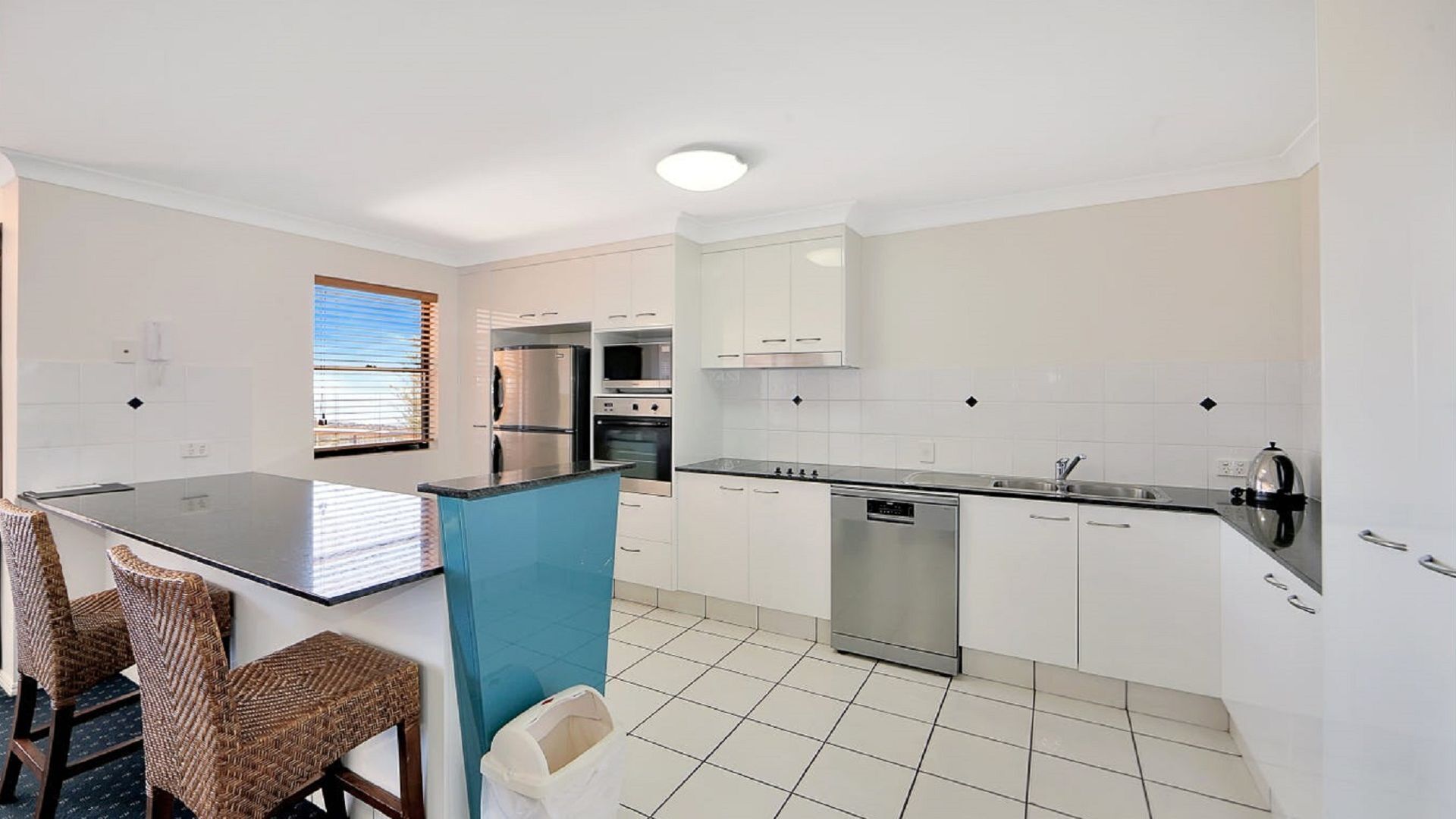 Apartment 404 Coral Sands — image 8