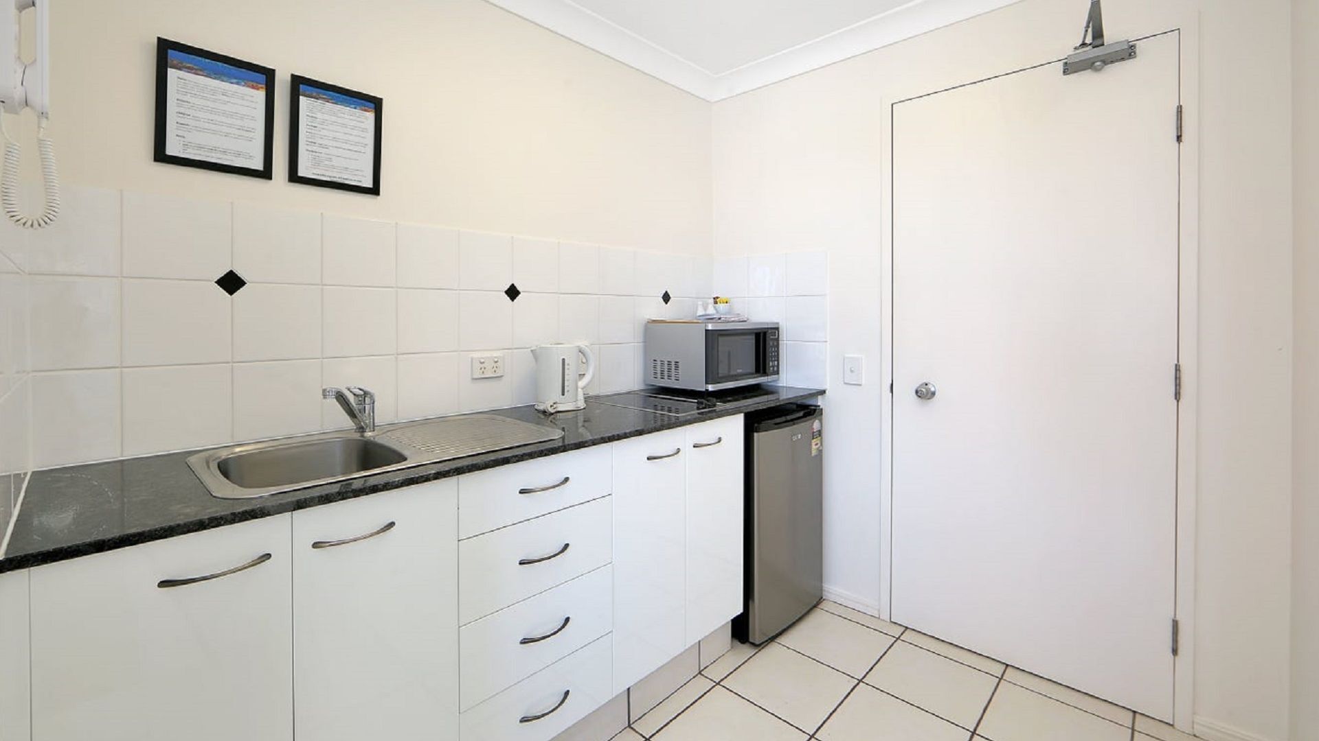 Apartment 404 Coral Sands — image 19