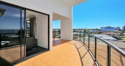 Apartment 404 Coral Sands