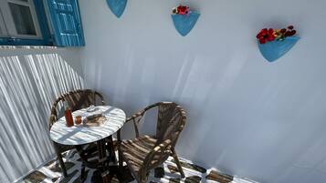 Triple Room | Terrace/patio
