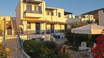 Kiến trúc tòa nhà