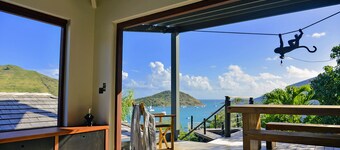 Luxury villa. Sea view. Private swimming pool. Independent bedroom and suite.