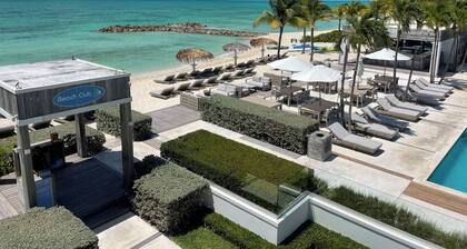 Luxury beach view & Marina view Condo at Palm Cay