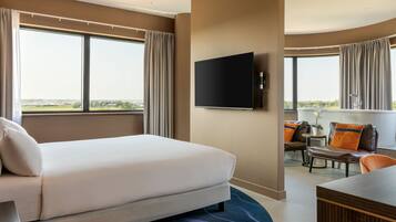Superior Suite, 1 King Bed, Non Smoking | 1 bedroom, minibar, in-room safe, desk