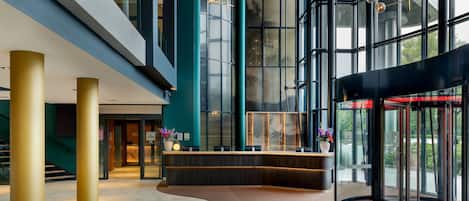 3 bars, bar sur le toit, lounge dans le hall