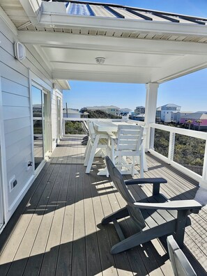 Outdoor dining - Walk to tradin post!North cape, private pool, awesome patio & steps to beach! (Port Saint Joe)