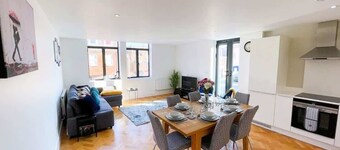 Modern Town Centre Apartment