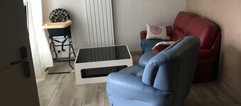 Complete apartment on theiro 6